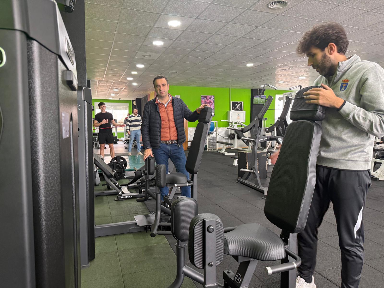 El Gimnasio Municipal ya suma 34.000 euros en nueva maquinaria y se prepara para su próxima ampliación